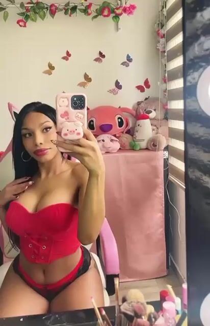 Model - Evaebonny14 bigdick