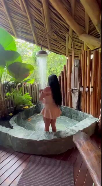 Model - ninajoness submissive