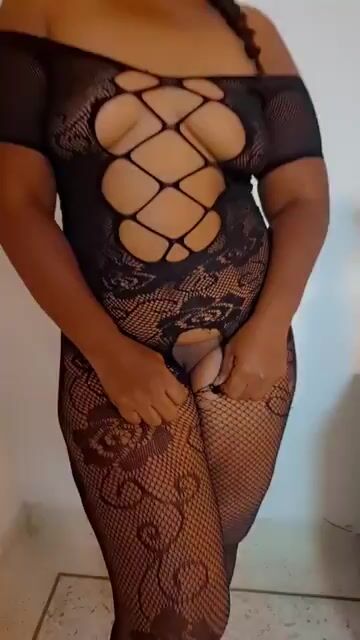 Model - Claudia mature