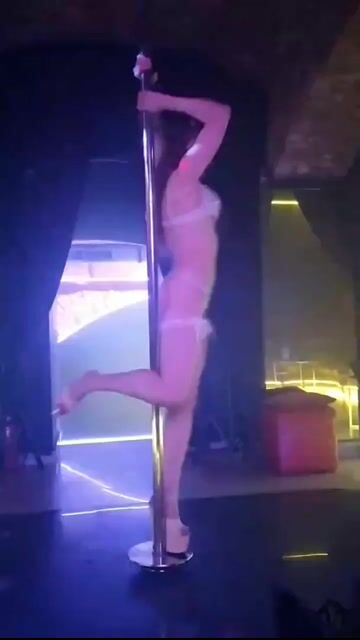 Model - Freya striptease