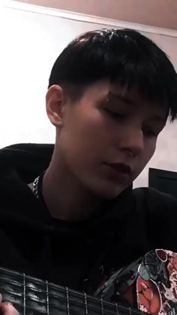 Model - Guitarandangel ass