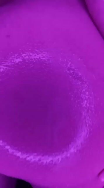 Model - Aprilsex1 squirt