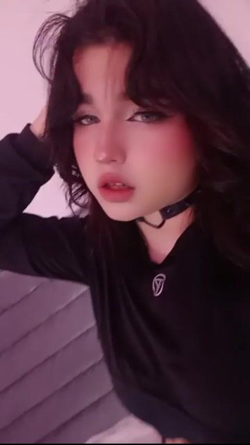 Model - Emma Stones Trans