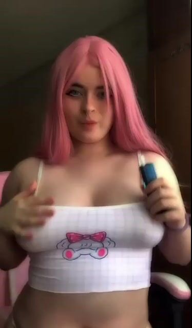 Model - Habanerro bigboobs