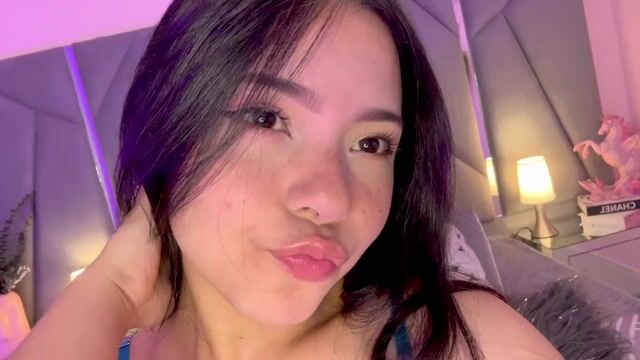 Model - Leah Martinez joi