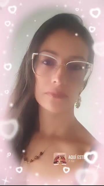 Model - Perla glasses