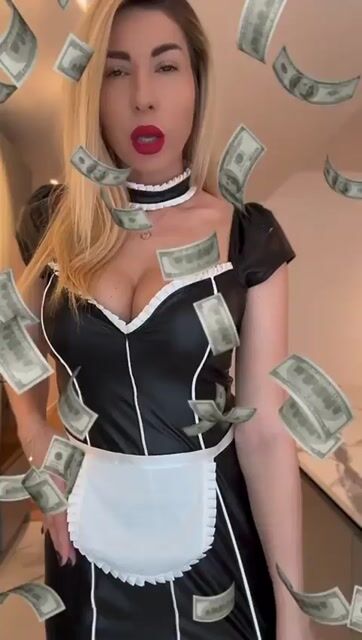 Model - SpicyBea blowjob