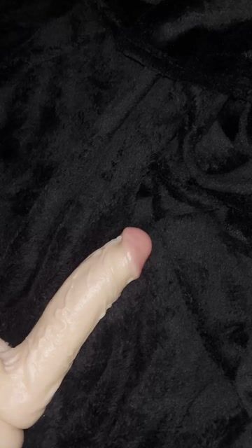 Model - Viviana Vivia brunette