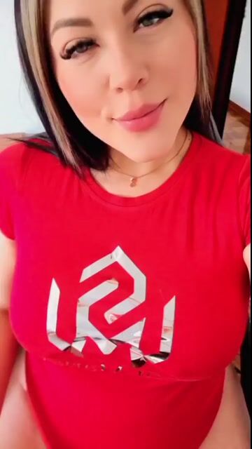 Model - pregnant mariana ass