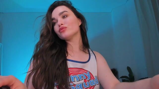 Model - JennisXcharming blowjob