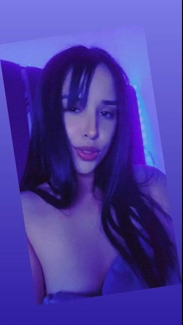 Model - Isabel Brunette toys