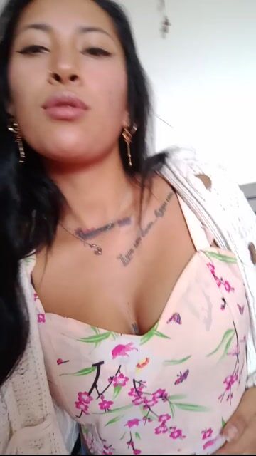 Model - Paulina messy fetish