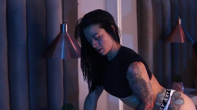 Model - AMBERGREY mistress