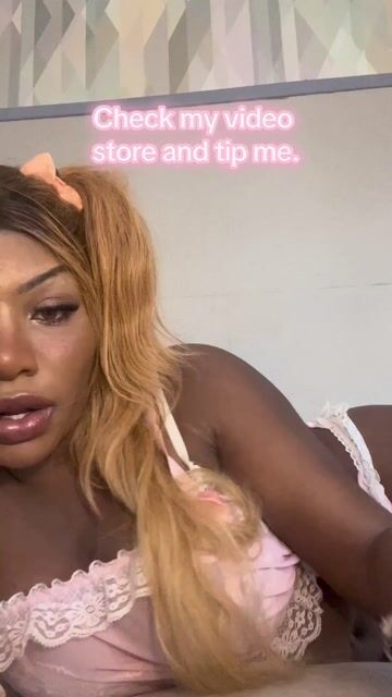 Model - Monifa Mcqueen masturbation