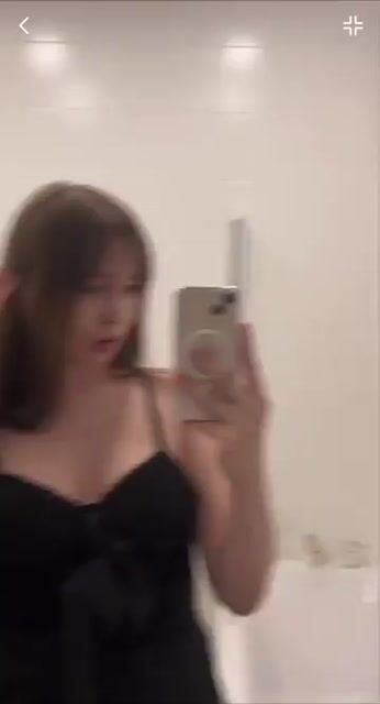 Model - Umeyomi teen