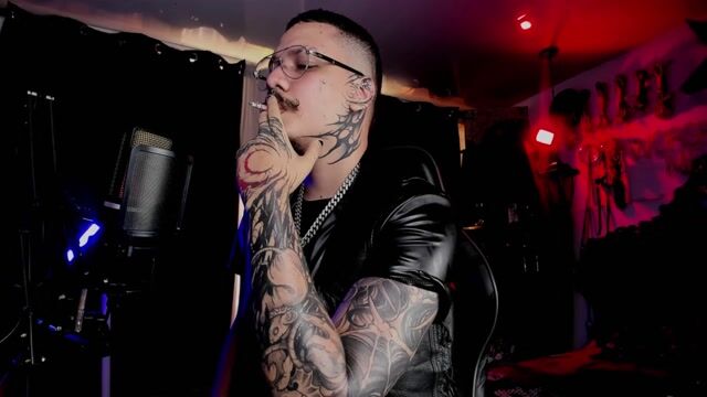 Model - Master Allan Hurts anal