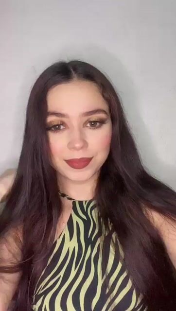 Model - Hana Bella ass