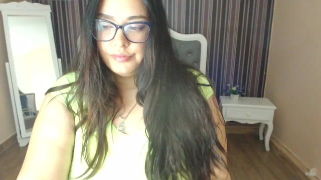 Model - Carolina Hernandez bigboobs