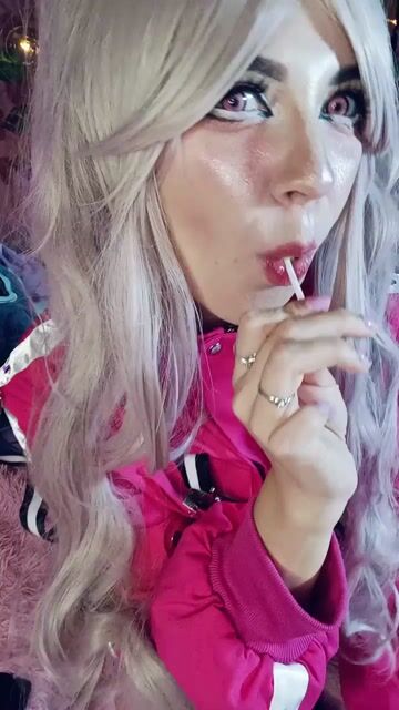 Model - Cosplay Girl curvy