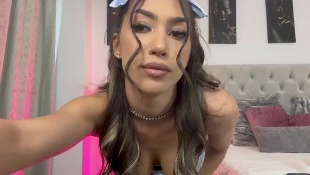 Model - ChloeLee lips