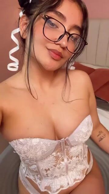 Model - Dulcinhea cute