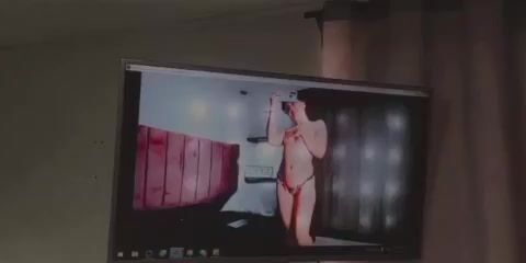 Model - prettynahia bailar