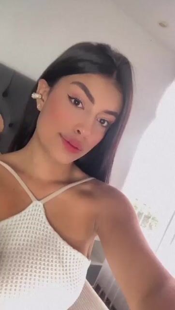 Model - Victoria petite