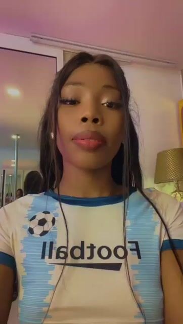 Model - abbiecyruz latina