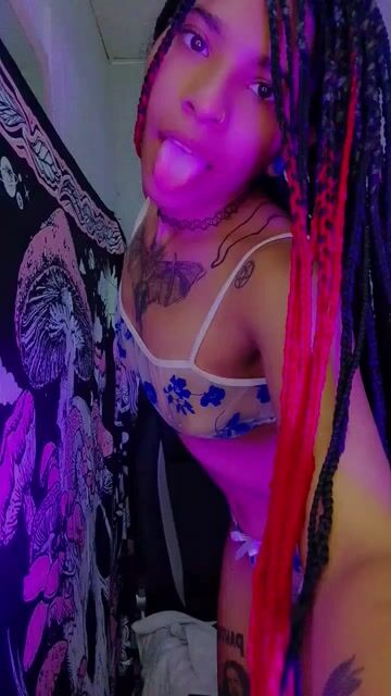 Model - koralinemiller femdom