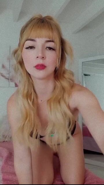 Model - valeryroosse ass