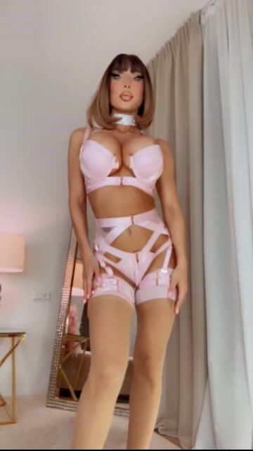 Model - SexyVenera joi