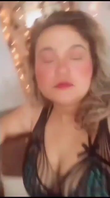 Model - lis channel latina