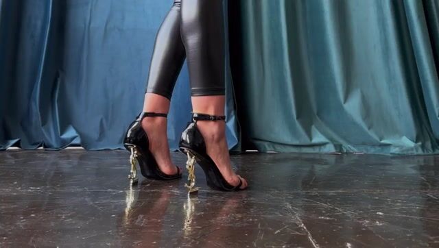 GODDESS VOS findom Model - GODDESS VOS findom