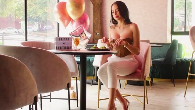 Model - Amber Cameron SQUIRT