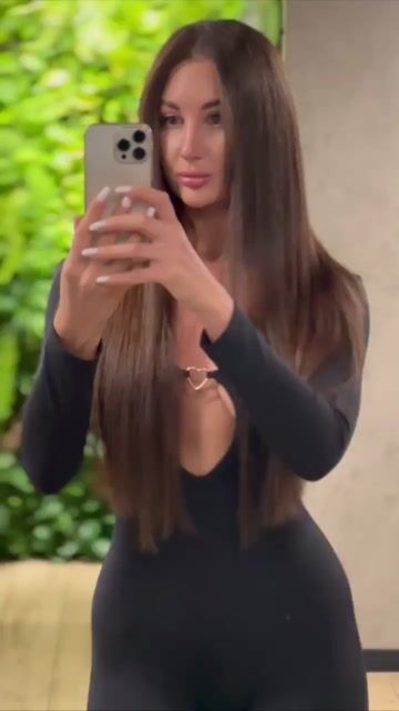 Model - KimberlyWorld sporty