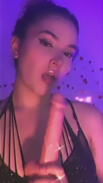 Model - LiaAmato blowjob