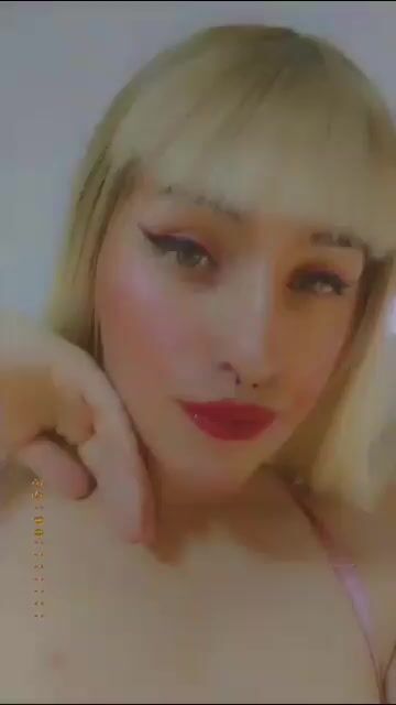 Model - Mackenzie feet