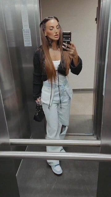 Model - Nataly pussy