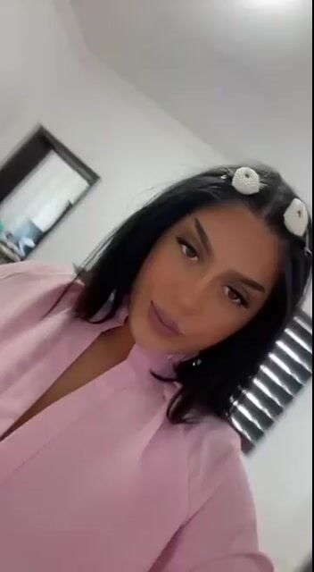 Model - Divine Aria footjob