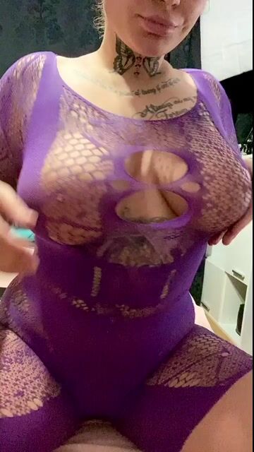 Model - AnnaVelays asshole