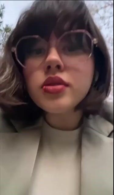 Model - Betty deepthroat