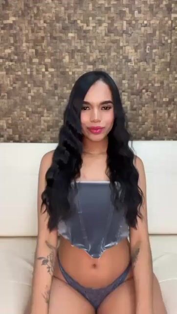 Model - Meghan Rosse deepthroat