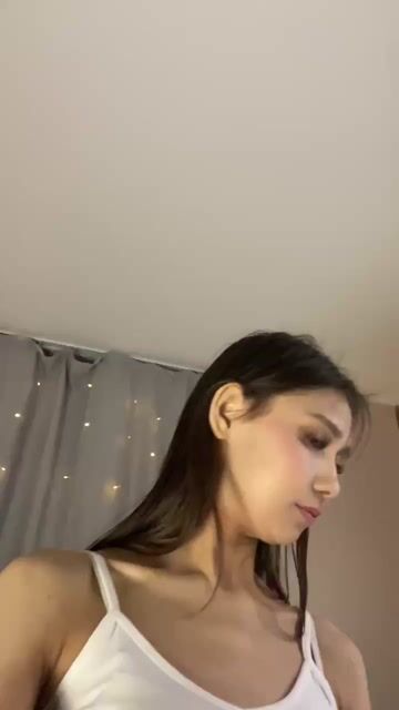 Model - Bella cuckold