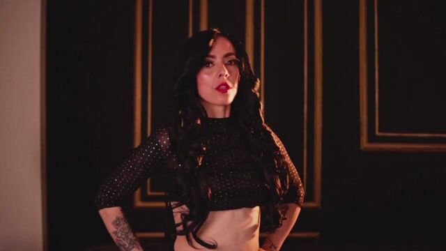 Model - Andrea Valencia milf