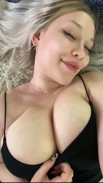 Model - ParisHall heels