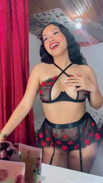 Model - Emily Walker bigboobs