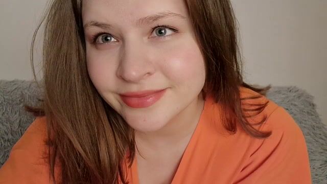 Model - TinniAngelll nipples