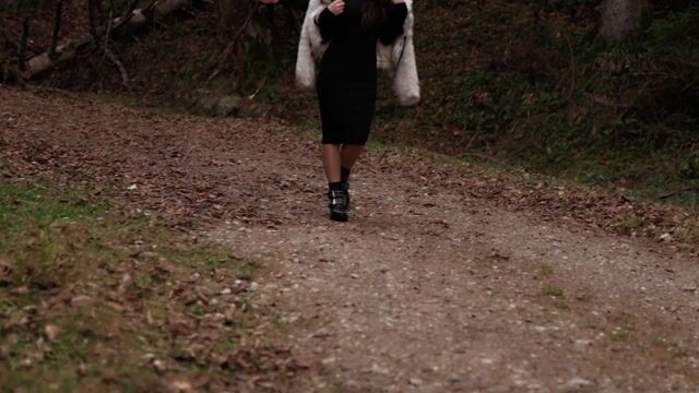 Model - SarraPeach bigtits