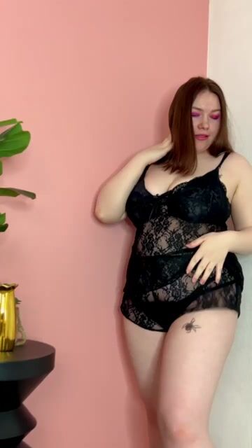 Model - Emily bigboobs