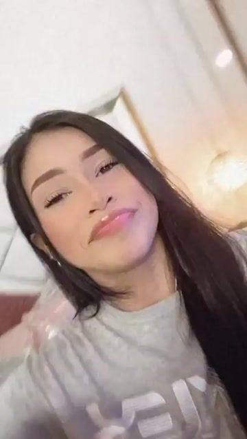 Model - Mia oconor cum